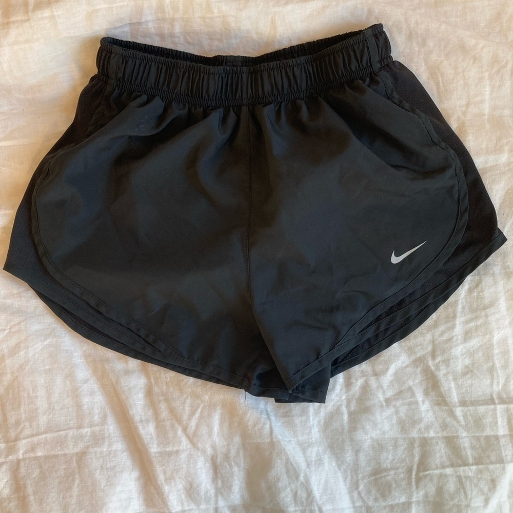 black nike dri-fit shorts